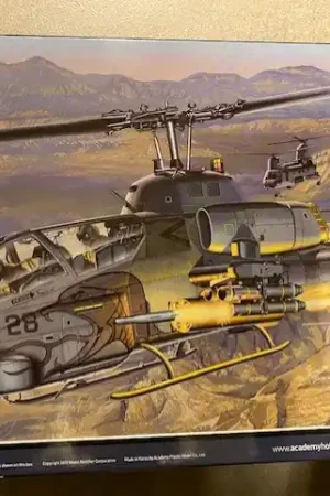 [ AC12116 ] Academy USMC AH1W "NTS Update" 1/35 Betaalbaar