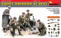 Gecertificeerd [ MINIART35109 ] Soviet Soldiers at Rest 1/35