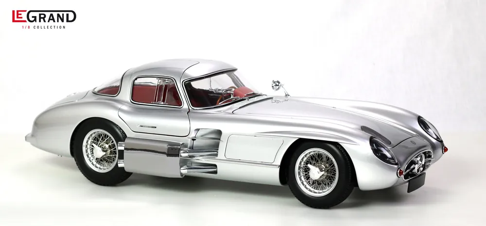 1/8 Mercedes-Benz 300 SLR Uhlenhaut Coupé Legrand LE105 Merkproduct