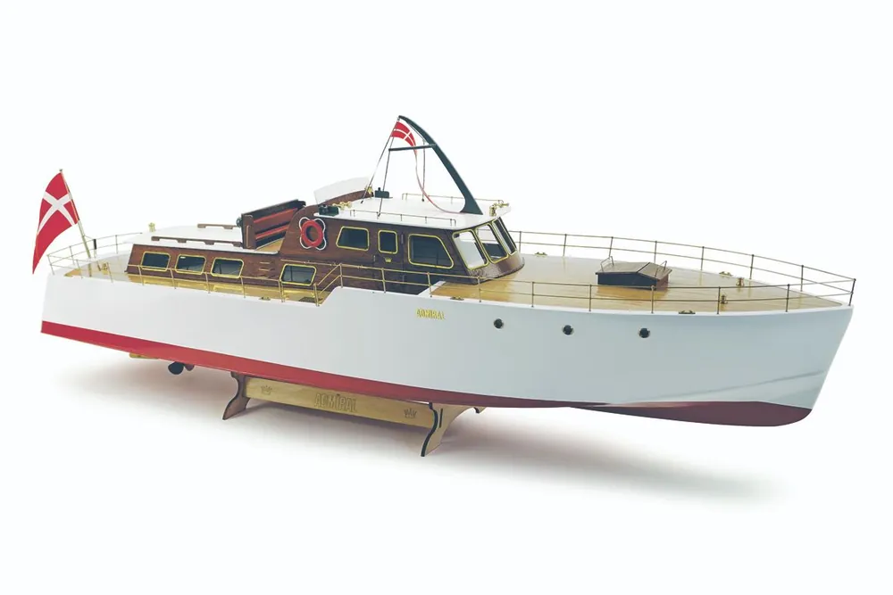 Uitverkoop 1/20 Admiral Billing Boats 619