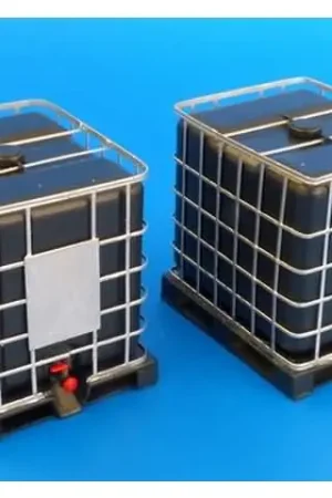 Bestseller 1/35 IBC Container 1000L Plusmodel 495