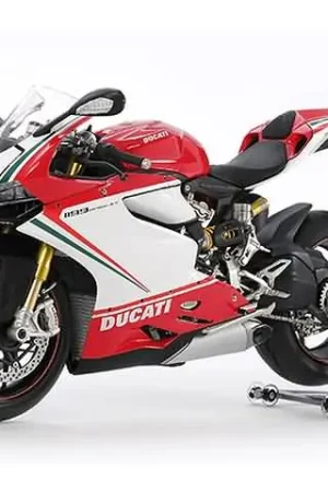 1/12 Ducati 1199 Panigale S Tricolore Tamiya 14132 Hete Deal