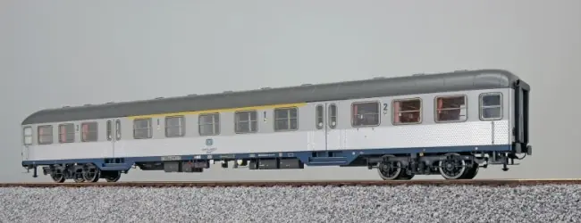 Esu 36485 - n-Wagen, H0, ABnrzb 704, 31-34 057-5, 1./2. Kl, DB Ep. IV, silber, Pfauenauge, Rahmen ozeanblau, Dach umbragrau, DC Koop Online