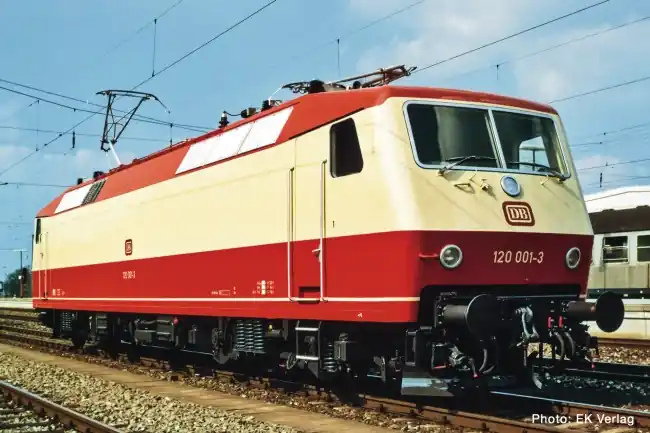 Bestseller Fleischmann 7570059 - E-Lok BR 120 rt/cr Vors Snd.