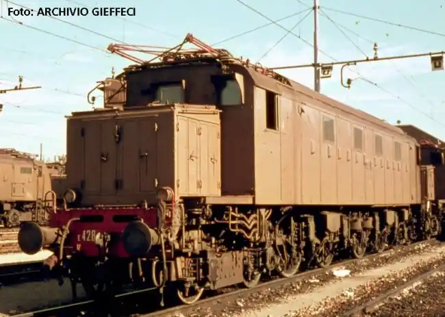 Piko 97807 - E-Lok/Sound E.428 1. Serie FS III + PluX22 Dec. Superprijs
