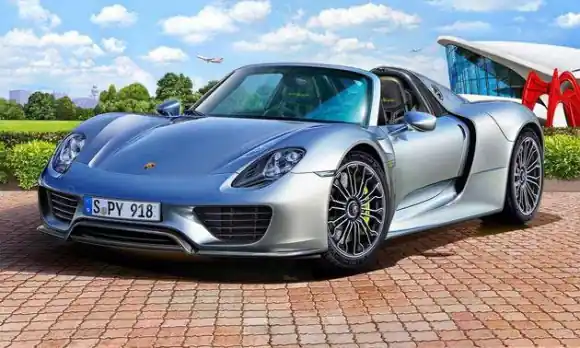Voordeelprijs PORSCHE 918 SPYDER + PAINT