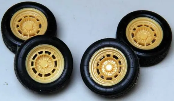 Superprijs CAMPAGNOLO TYPE 246 GT 4 WHEELS & 4 TIRES