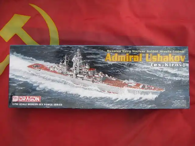 Seizoensaanbieding Dragon 7037 Admiral Ushakov (ex-Kirov)