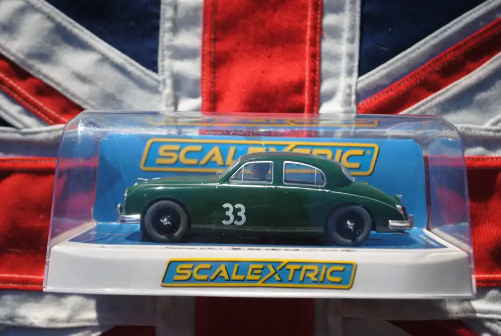 ScaleXtric C4506 Jaguar MK1 - Mike Hawthorn Op = Op