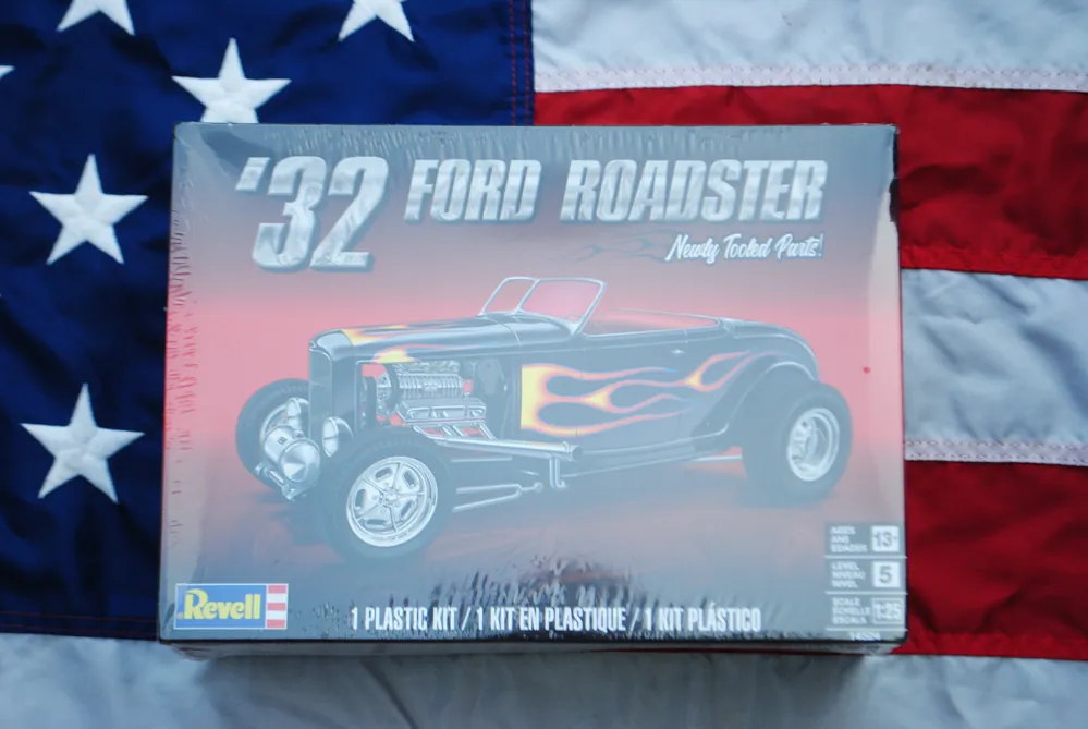 Revell 14524 ‘32 Ford Roadster Rechtstreeks Van De Fabrikant