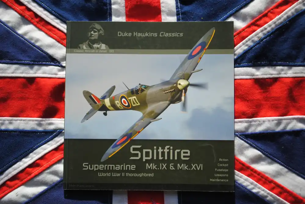 HMH Publications 001 Classic Aircraft in Detail Supermarine Spitfire Mk.IX & Mk.XVI World War II Thoroughbred Koop Vandaag
