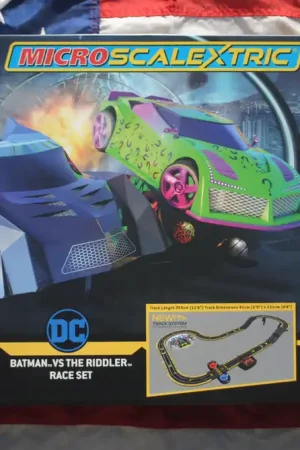ScaleXtric G1170M Micro Scalextric Batman vs The Riddler Set Battery Powered Race Set Meest Verkocht