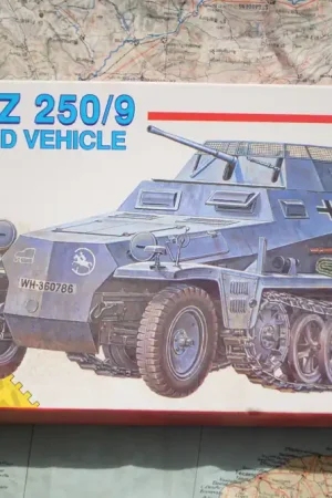 Koop Vandaag ESCI 8371 Sd.Kfz.250/9 Armoured Vehicle