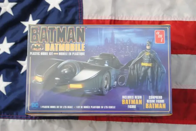 AMT 1107M BATMAN BATMOBILE Seizoensaanbieding