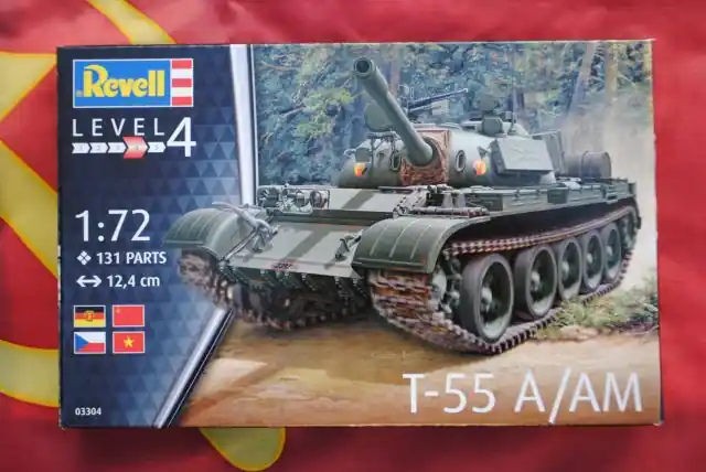 Revell 03304 T-55 A/AM Russian Main Battle Tank Tijdelijk Beschikbaar