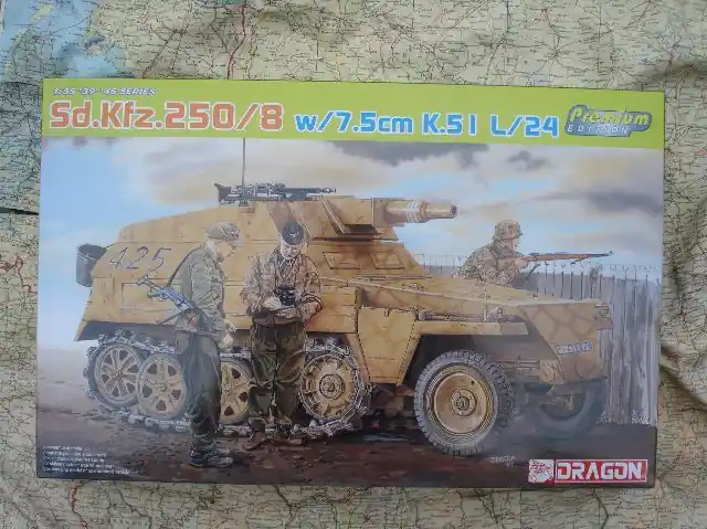 Koop Online Dragon 6425 Sd.Kfz.250/8 with 7,5cm K.51 L/24 Gun