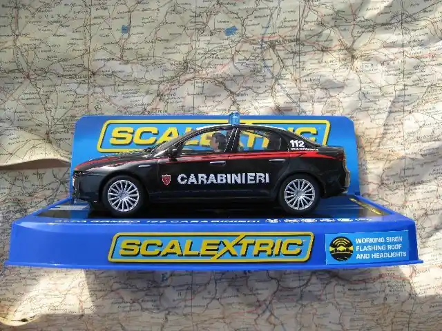 ScaleXtric C2993 Alfa Romeo 159 Carabinieri/ Racebaan Aanbieding