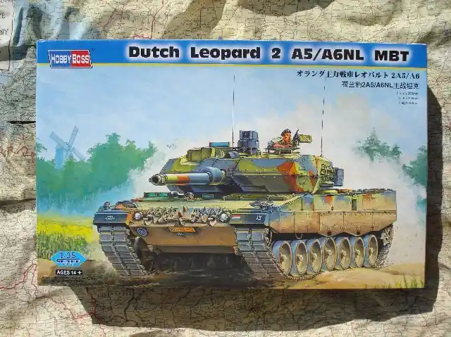Must-Have Hobby Boss 82423 Dutch Leopard 2 A5/A6NL MBT