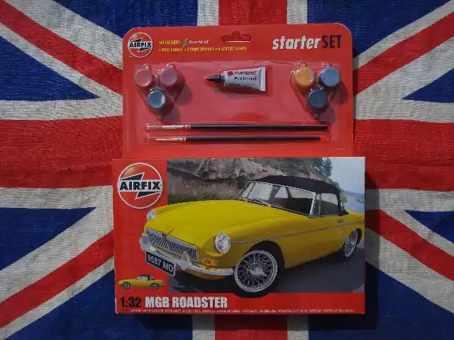 Koop Online A50090 MGB ROADSTER