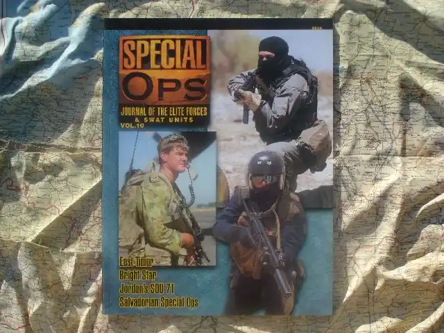 CO.5510 Special Ops "Elite Forces & SWAT UNITS" Vol.10 Tijdelijk Beschikbaar