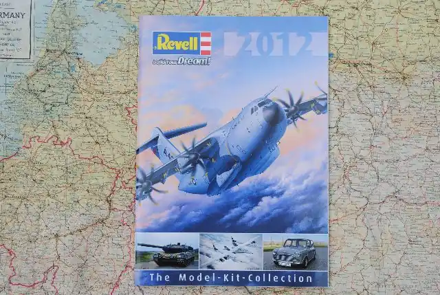 REV94800 Revell Catalogus 2012 Gratis Retour