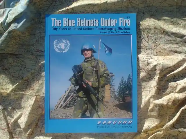 Weekendaanbieding CO.4018 The Blue Helmets Under Fire