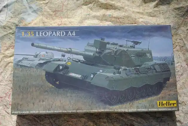 HLR81136 LEOPARD 1 A4 Alleen Vandaag