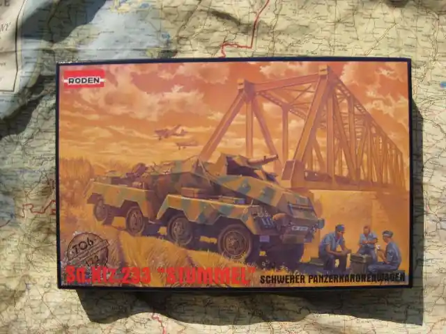 Speciale Aanbieding UR.0706 Sd.Kfz.233 (8-rad) "STUMMEL" Schwerer Panzerkanonenwage