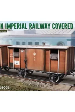 Miniart 39002 - RUSSIAN IMPERIAL RAILWAY COVERED WAGON -39002 Op = Op