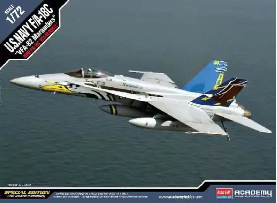 1 72 Academy 12534 McDonnell Douglas F-18 Hornet - U.S. Navy F/A-18C "VFA-82 Marauders" - Special Edition Plastic Modelbouwpakket Exclusieve Aanbieding