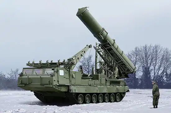 Populair 1 35 Trumpeter 09521 Russian S-300V 9A85 SAM Plastic Modelbouwpakket