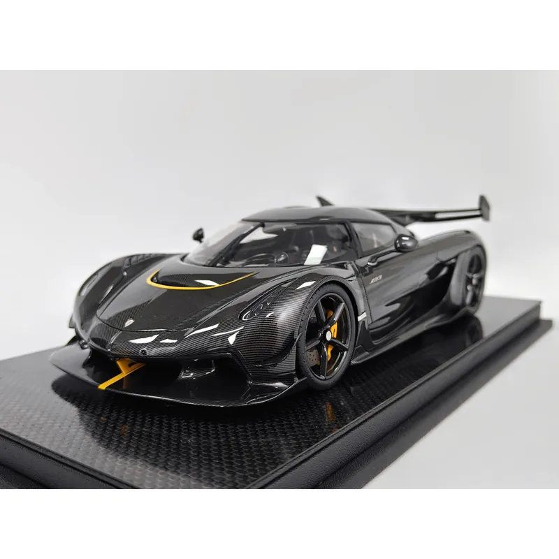 Koenigsegg Jesko (Carbon) 1/18 FrontiArt Premium