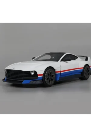 Aston Martin Valiant (Zenith White) 2024 1/18 GT Spirit Korting