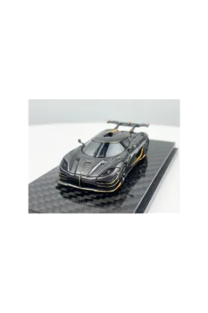 Laatste Versie Koenigsegg Agera RS Golden Phoenix 1/64 Frontiart