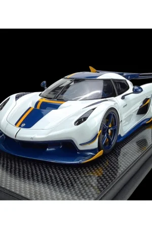 Rechtstreeks Van De Fabrikant Koenigsegg Jesko (Crystal White) 1/18 FrontiArt