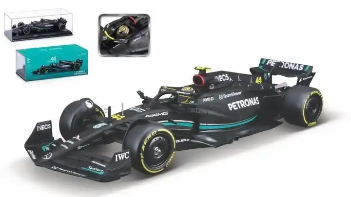 Weekendaanbieding Mercedes-Benz-AMG Petronas 44 Season 2023 (L.Hamilton) + Pilot + Showcase - 1 24 - Bburago
