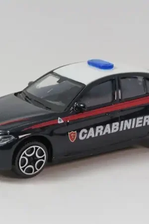Alfa Romeo Giulia 2015 ‘Carabinieri‘ - 1 43 - Bburago Gecertificeerd