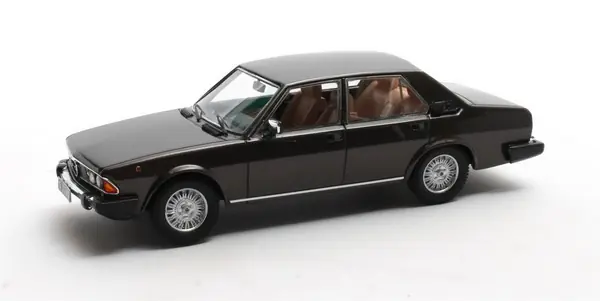 Uitverkoop Alfa Romeo 6 2.5 (T119) 1979-1983 - 1 43 - Matrix Scale Models
