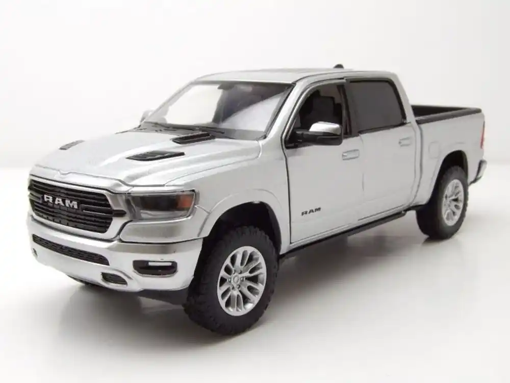 Dodge RAM 1500 Crew Cab Laramie 2019 - 1 27 - Motor Max Must-Have