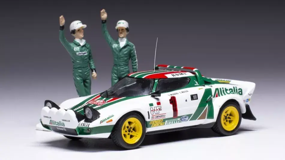 Bestseller Lancia Stratos HF Alitalia 1 Winner Rally Monte Carlo 1977 (Night Version) + 2x Figure - 1 43 - IXO Models