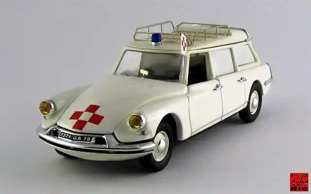 Citroen ID 19 Break French Ambulance 1959 (TV Series Film L‘Amante) - 1 43 - Rio Superprijs