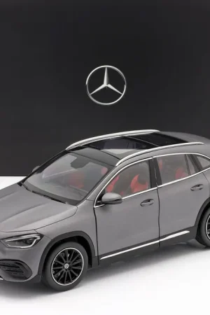Exclusieve Aanbieding Mercedes-Benz GLA - 1 18 - Z Models