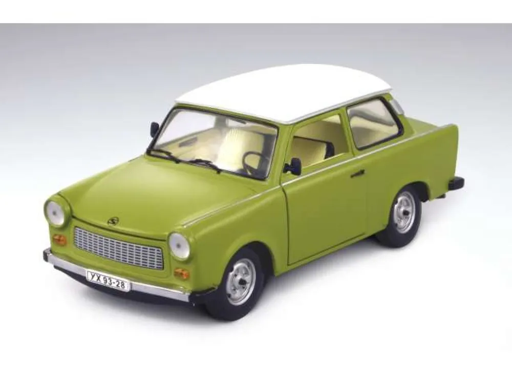 TRABANT 601, GROEN/WIT DAK Op = Op