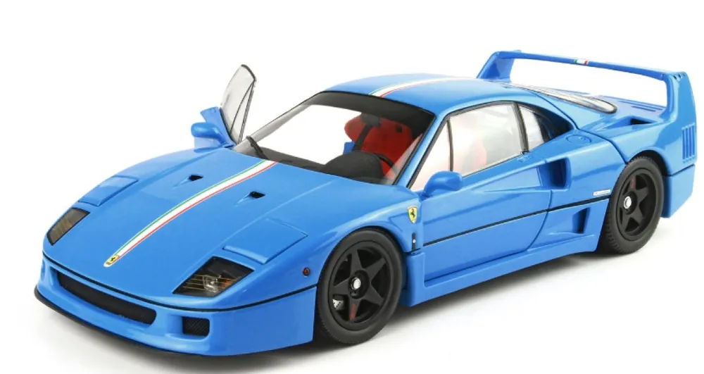 Premium FERRARI F40 AZZURRO MET ITALIAANSE DRIEKLEURENSTREEP EN ZWARTE BBR-KYOSHO WIELEN