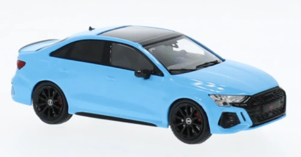 Koop Online AUDI RS3 LIMOUSINE, HELLBLAUW, 2022