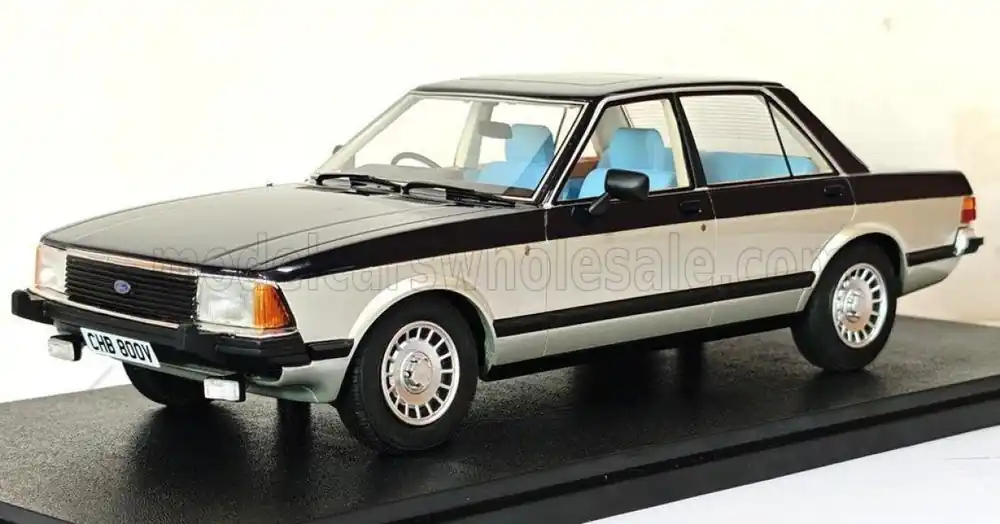 Direct Beschikbaar FORD - GRANADA 2.8 GHIA SALOON 1978 - BLUE SILVER