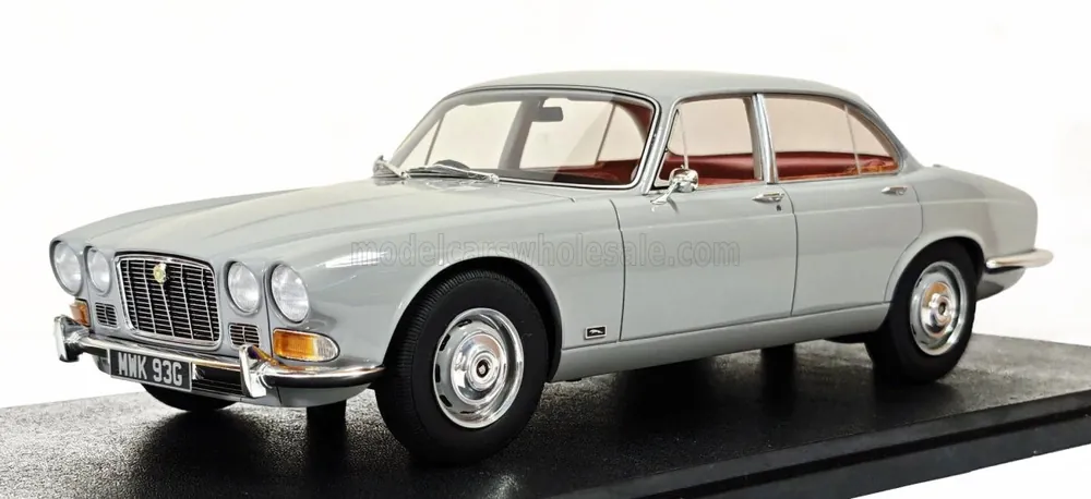 JAGUAR XJ6 4.2L MKI 1968 1 18 CULT SCALE MODELS Laatste Versie