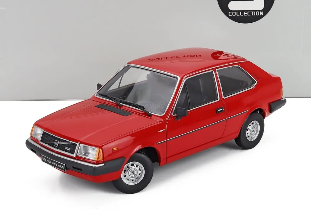 Tijdelijk Beschikbaar VOLVO 343 GLS 1982 ROOD 1/18 SCHAALMODEL VAN TRIPLE9 COLLECTION
