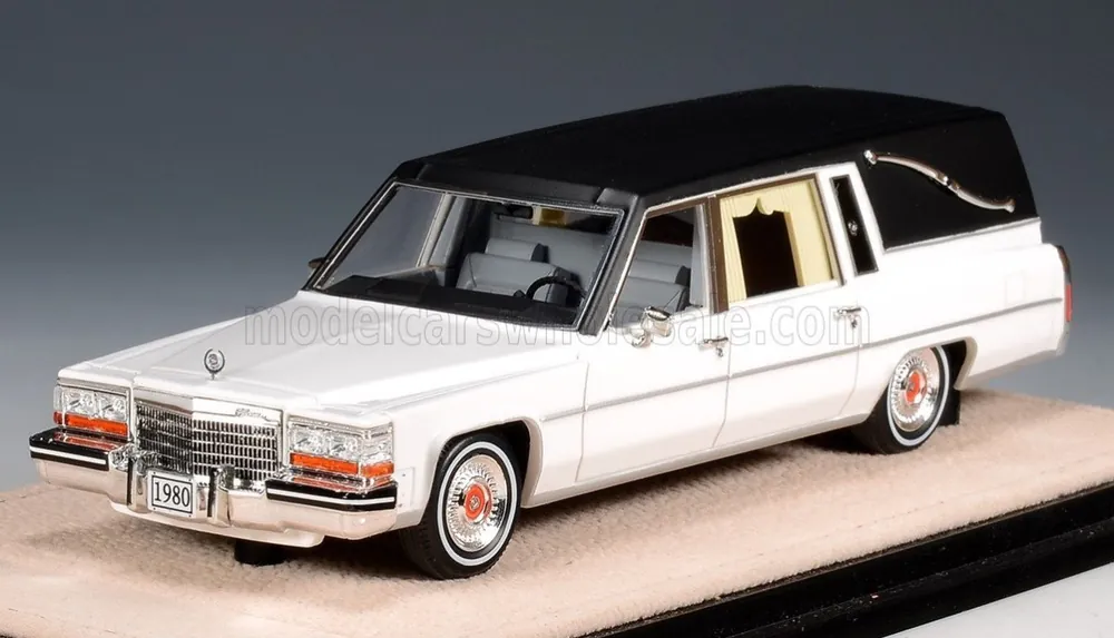 CADILLAC - SUPERIOR 1980 - HEARSE - FUNERAL CAR - WHITE BLACK Koopje