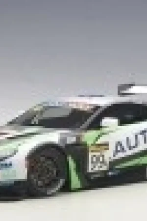ASTON MARTIN V12 VANTAGE BATHURST 12H ENDURANCE RACE 2015 COMPOSITE MODEL, 2 DOOR OPENINGS Beperkte Voorraad
